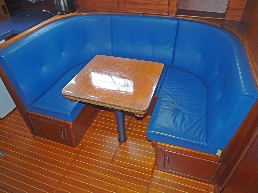 Salon, H&eacute;bergements